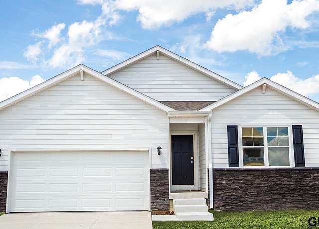 Property at 16338 Davidson St, Bennington, NE 68007, 4 beds, 3 baths