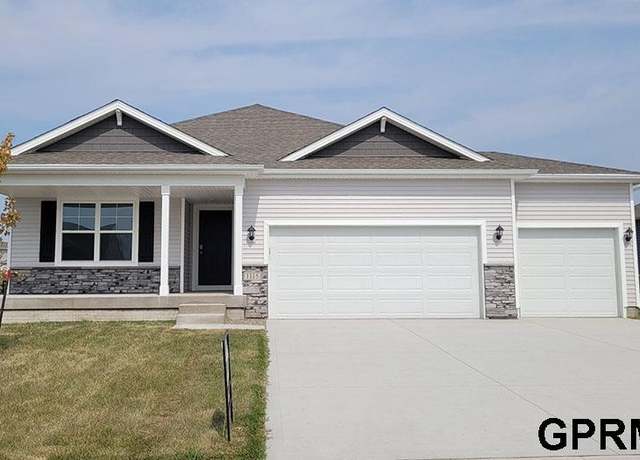 Property at 6308 Harvest Dr, Papillion, NE 68157, 4 beds, 3 baths