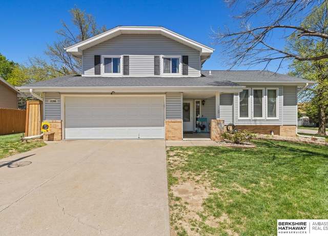 Property at 15306 Allan Dr, Omaha, NE 68137, 3 beds, 2.5 baths