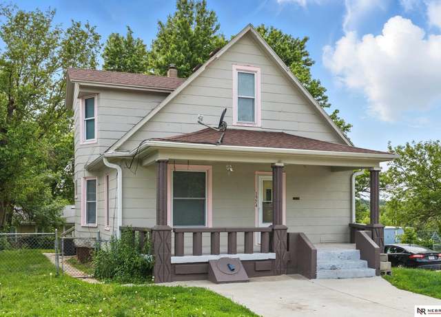 Property at 1924 N 34th St, Omaha, NE 68111, 4 beds, 2 baths