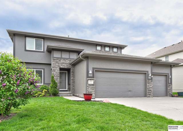 Property at 18425 Harney St, Elkhorn, NE 68022, 4 beds, 3 baths