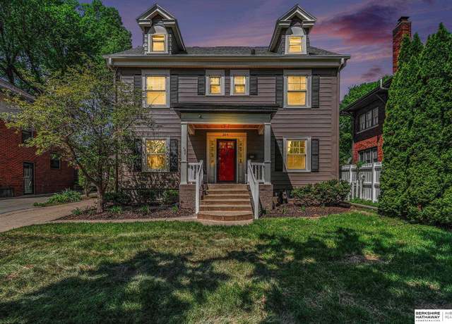 Property at 304 S 50th Ave, Omaha, NE 68132, 5 beds, 1.5 baths