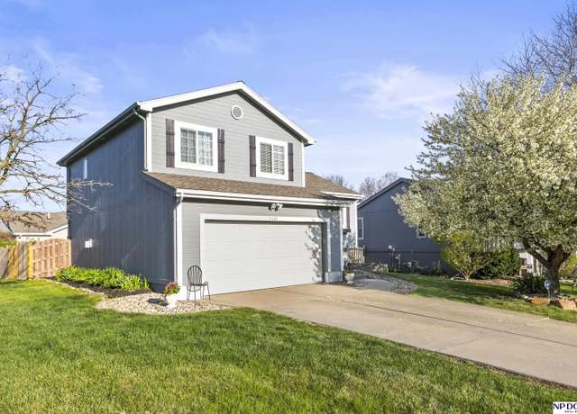 Property at 4522 S 176th Ave, Omaha, NE 68135, 3 beds, 2 baths