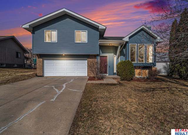 Property at 2106 Corn Dr, Papillion, NE 68046, 3 beds, 2.5 baths