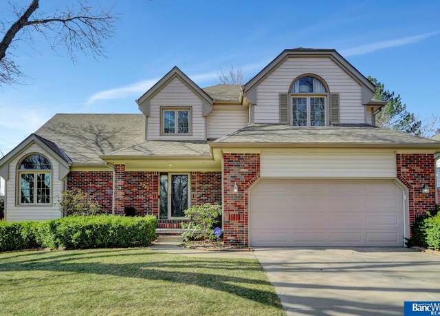 Property at 5741 Culwells Rd, Lincoln, NE 68516, 4 beds, 3.5 baths