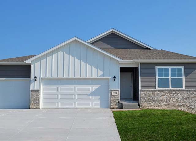Property at 6304 Harvest Dr, Papillion, NE 68157, 4 beds, 3 baths