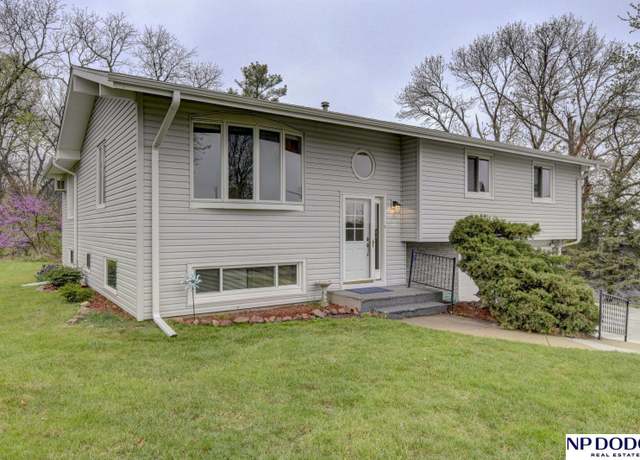 Property at 1209 S 16 St, Blair, NE 68008, 3 beds, 2.5 baths