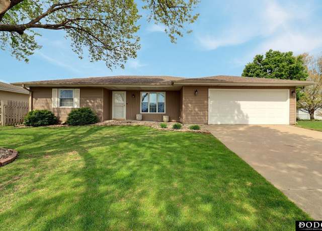 Property at 2210 Jean Dr, Fremont, NE 68025, 2 beds, 2 baths
