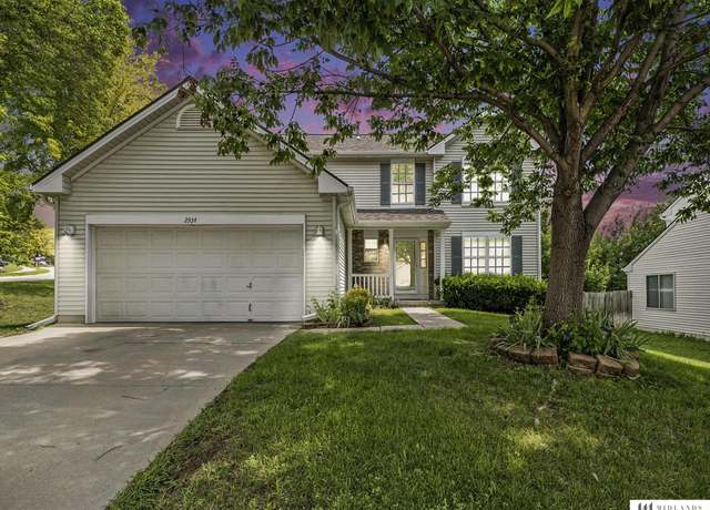 Property at 2934 Jason St, Bellevue, NE 68123, 5 beds, 2.5 baths