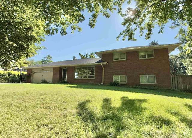 Property at 1254 N 8th St, Seward, NE 68434, 5 beds, 2 baths