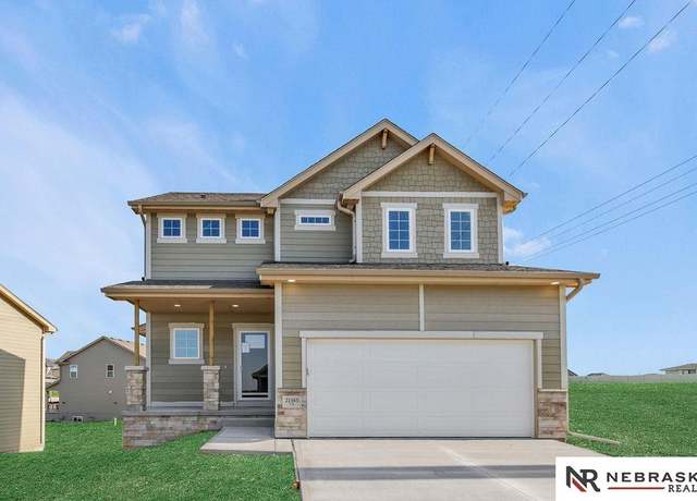 Property at 21565 I St, Elkhorn, NE 68022, 3 beds, 2.5 baths