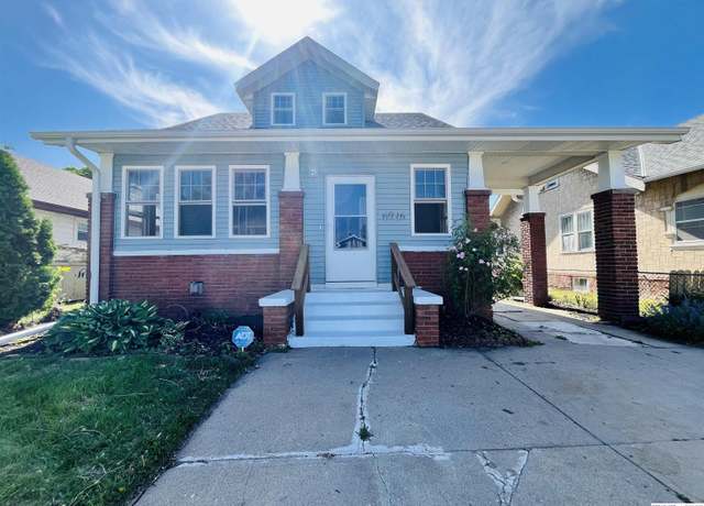 Property at 6916 N 24th St, Omaha, NE 68112, 3 beds, 2 baths