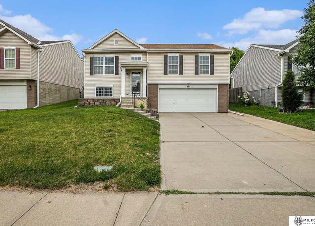 Property at 7004 N 88th St, Omaha, NE 68122, 3 beds, 2 baths