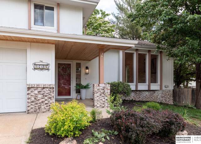 Property at 2726 N 129th Cir, Omaha, NE 68164, 3 beds, 2.5 baths