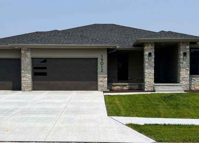 Property at 19012 Sycamore Dr, Gretna, NE 68028, 4 beds, 3 baths