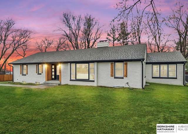 Property at 3606 N 204 St, Elkhorn, NE 68022, 4 beds, 3 baths