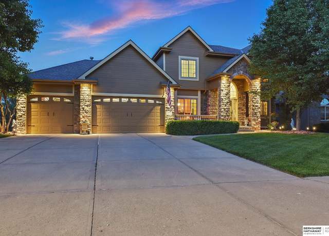 Property at 6111 S 194th Ave, Omaha, NE 68135, 4 beds, 2.5 baths