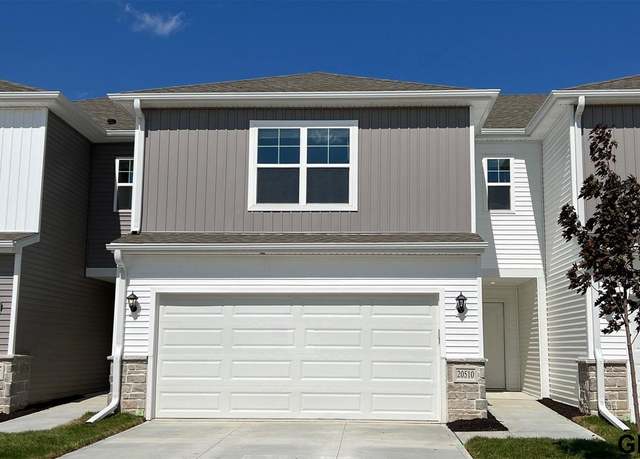 Property at 20557 Margo St, Gretna, NE 68028, 3 beds, 2.5 baths