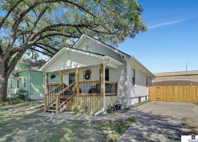 Property at 1438 N 15th St, Lincoln, NE 68508, 2 beds, 1 bath