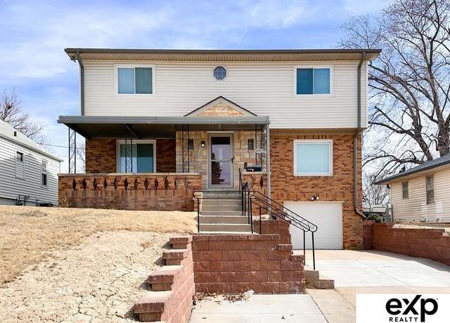 Property at 6027 S 36th St, Omaha, NE 68107, 6 beds, 3.5 baths