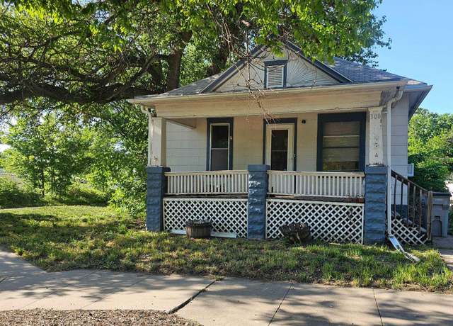 Property at 300 F St, Lincoln, NE 68508, 2 beds, 1 bath