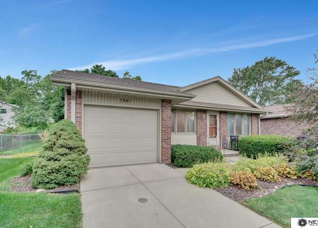 Property at 5301 Pawnee St, Lincoln, NE 68506, 3 beds, 1.5 baths