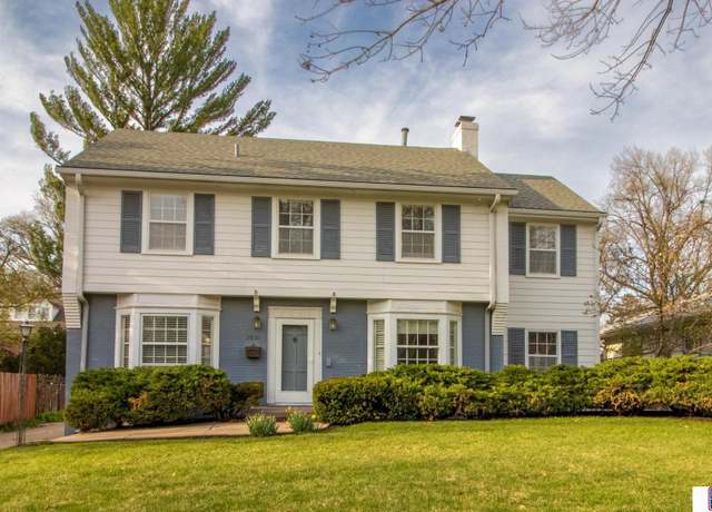 Property at 2830 Woodsdale Blvd, Lincoln, NE 68502, 3 beds, 2.5 baths