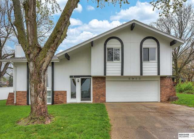 Property at 5913 N 110th Cir, Omaha, NE 68164, 3 beds, 2 baths