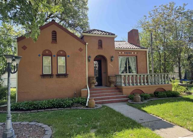 Property at 1244 N Elm St, Wahoo, NE 68066, 2 beds, 2 baths