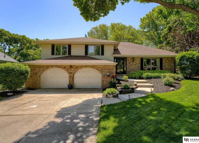 Property at 1373 S 137 Ave, Omaha, NE 68144, 3 beds, 3 baths