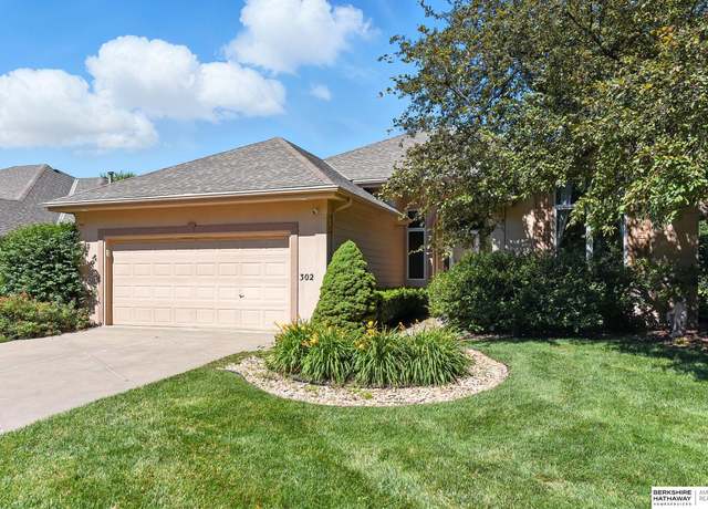 Property at 302 S 169 Cir, Omaha, NE 68118, 3 beds, 3 baths