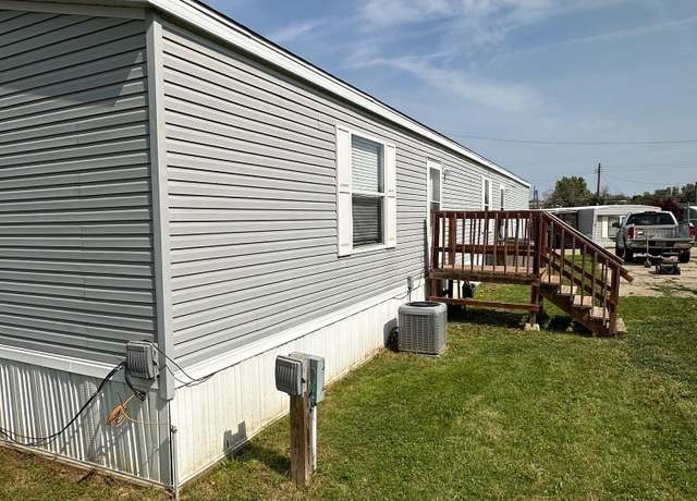 Property at 2425 S 15 St #65, Plattsmouth, NE 68048, 3 beds, 2 baths