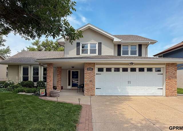 Property at 2702 Century Rd, Bellevue, NE 68123, 3 beds, 2.5 baths