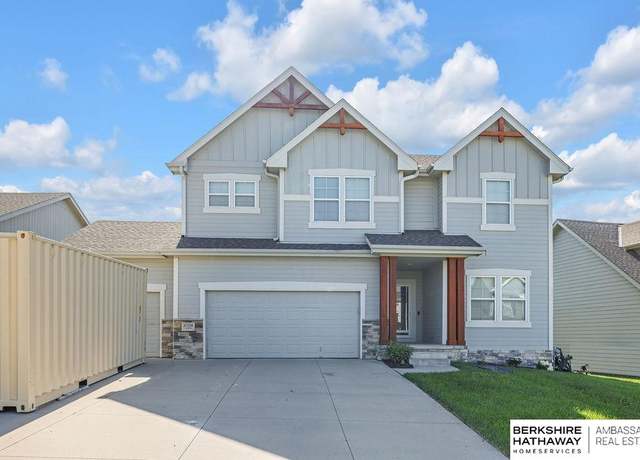 Property at 8704 S 169th St, Omaha, NE 68136, 5 beds, 2.5 baths