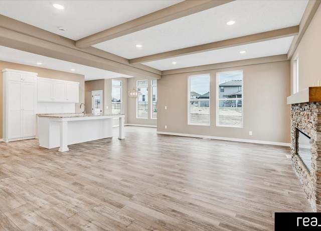Property at 7557 Swallowtail Dr, Papillion, NE 68046, 4 beds, 3 baths
