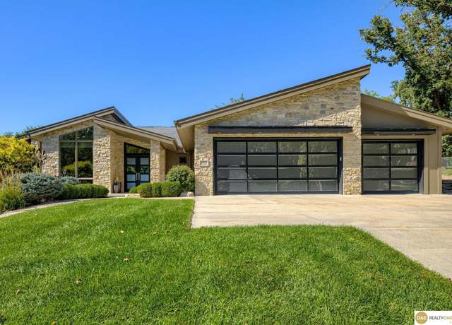 Property at 21854 Hillandale Rd, Elkhorn, NE 68022, 4 beds, 3.5 baths