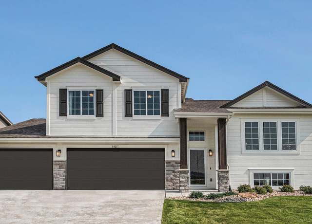 Property at 8143 S 198 St, Gretna, NE 68028, 3 beds, 2.5 baths
