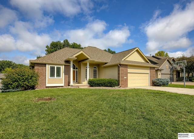 Property at 1716 S 177th Cir, Omaha, NE 68130, 3 beds, 3.5 baths