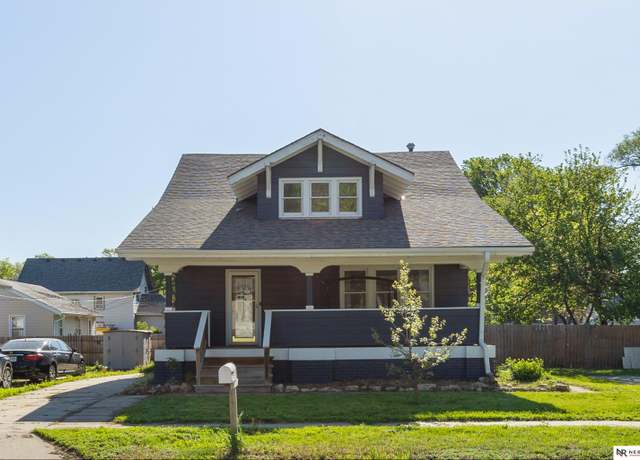 Property at 3224 N 48th St, Lincoln, NE 68504, 4 beds, 2 baths