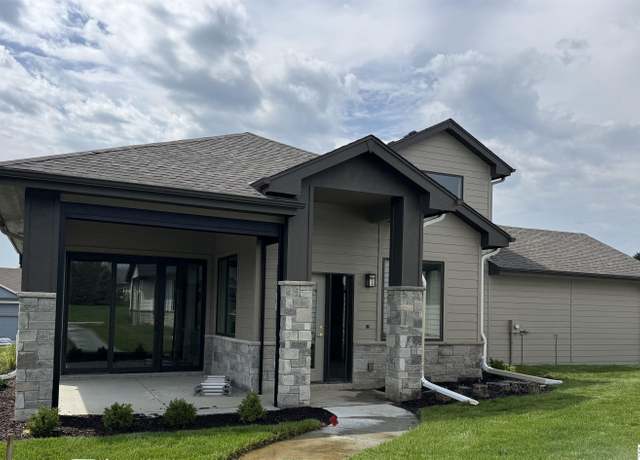 Property at 2302 S 176th Ct, Omaha, NE 68130, 3 beds, 3 baths