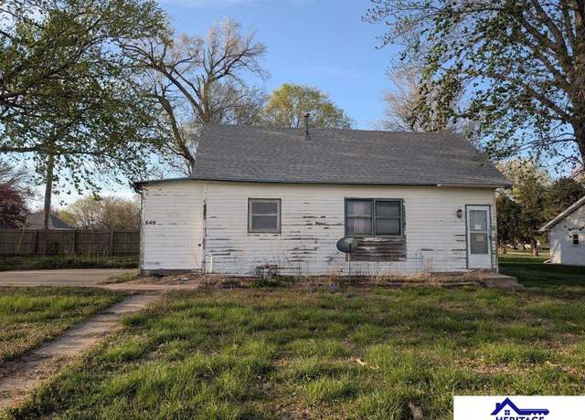 Property at 640 I St, Fairmont, NE 68354, 3 beds, 1 bath