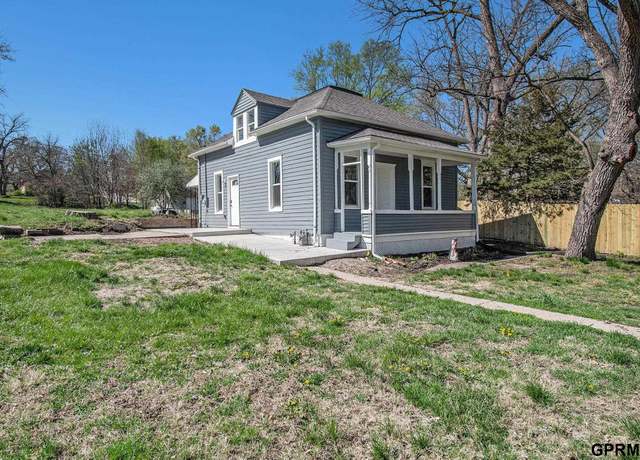 Property at 1521 Avenue A, Plattsmouth, NE 68048, 3 beds, 1.5 baths