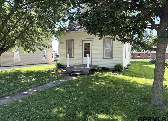 Property at 515 5 St, Milford, NE 68405, 1 bed, 1 bath