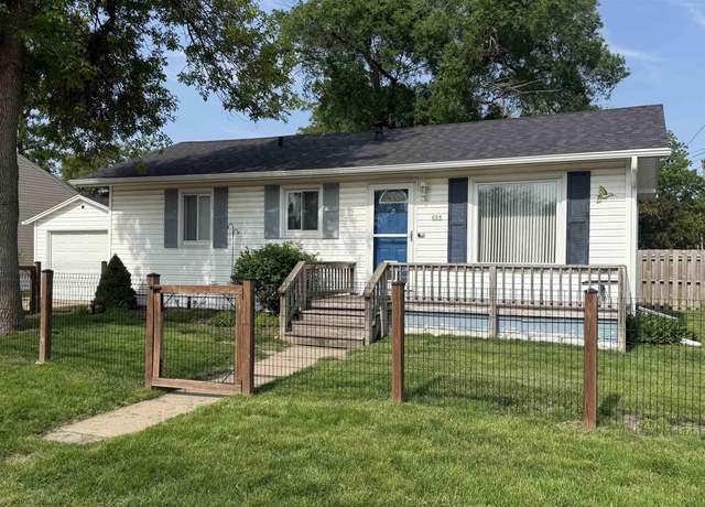 Property at 635 N Hancock St, Fremont, NE 68025, 2 beds, 1 bath