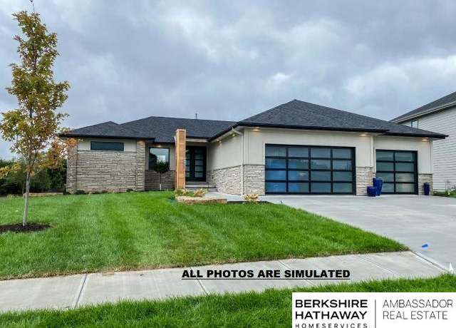 Property at 3326 S 208 St, Omaha, NE 68022, 4 beds, 3.5 baths