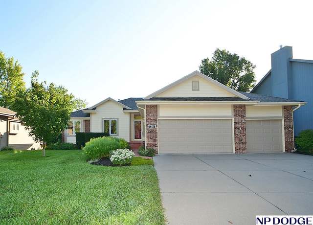 Property at 7501 S 166 St, Omaha, NE 68136, 4 beds, 3 baths