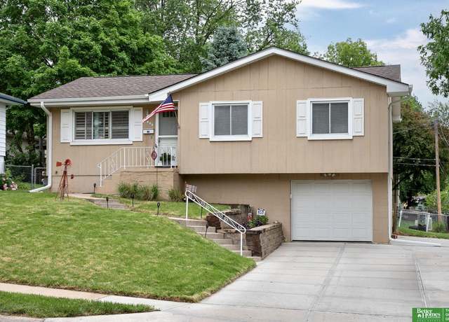 Property at 7535 S 76th St, La Vista, NE 68128, 3 beds, 1 bath