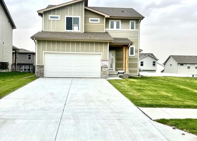 Property at 17604 Willit St, Bennington, NE 68007, 4 beds, 3.5 baths