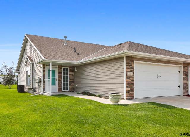 Property at 3317 N 89th St, Lincoln, NE 68507, 2 beds, 2 baths