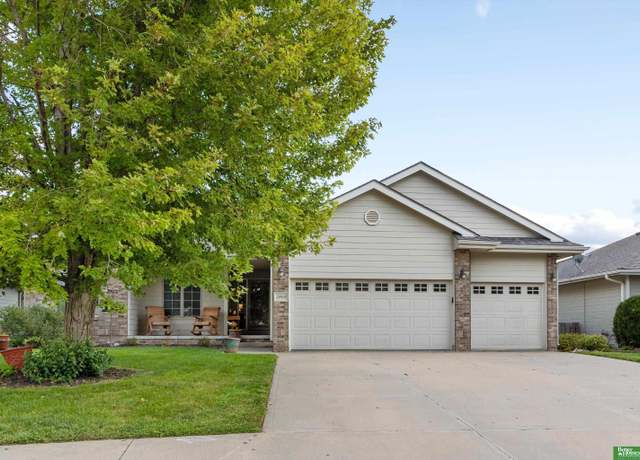 Property at 20919 Mcclellan Cir, Gretna, NE 68028, 5 beds, 3 baths